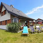 Nyaraló Large, Comfortable Home, Sauna, Jacuzzi