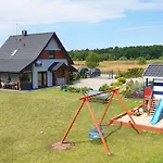 Nyaraló Large, Comfortable Home, Sauna, Jacuzzi