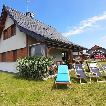 Vakantiehuis Large, Comfortable Home, Sauna, Jacuzzi