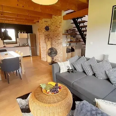 Vakantiehuis Large, Comfortable Home, Sauna, Jacuzzi