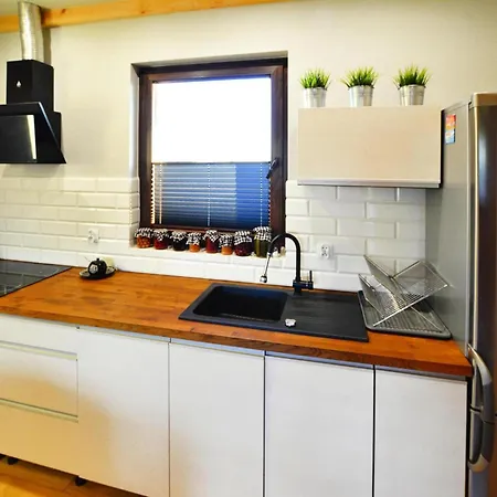 Large, Comfortable Home, Sauna, Jacuzzi *