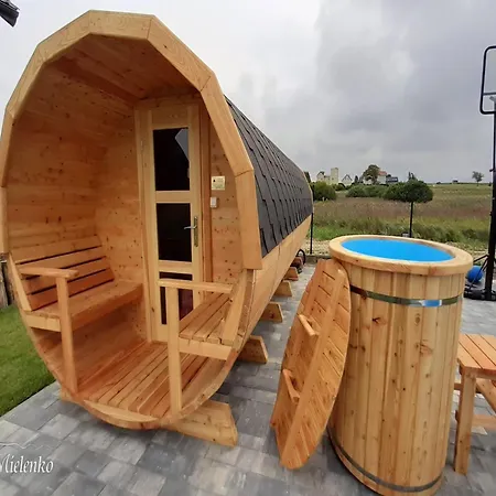 Vakantiehuis Large, Comfortable Home, Sauna, Jacuzzi